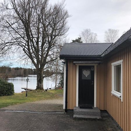 Naturskoent Boende Vid Sjoe Skånes Fagerhult Екстериор снимка
