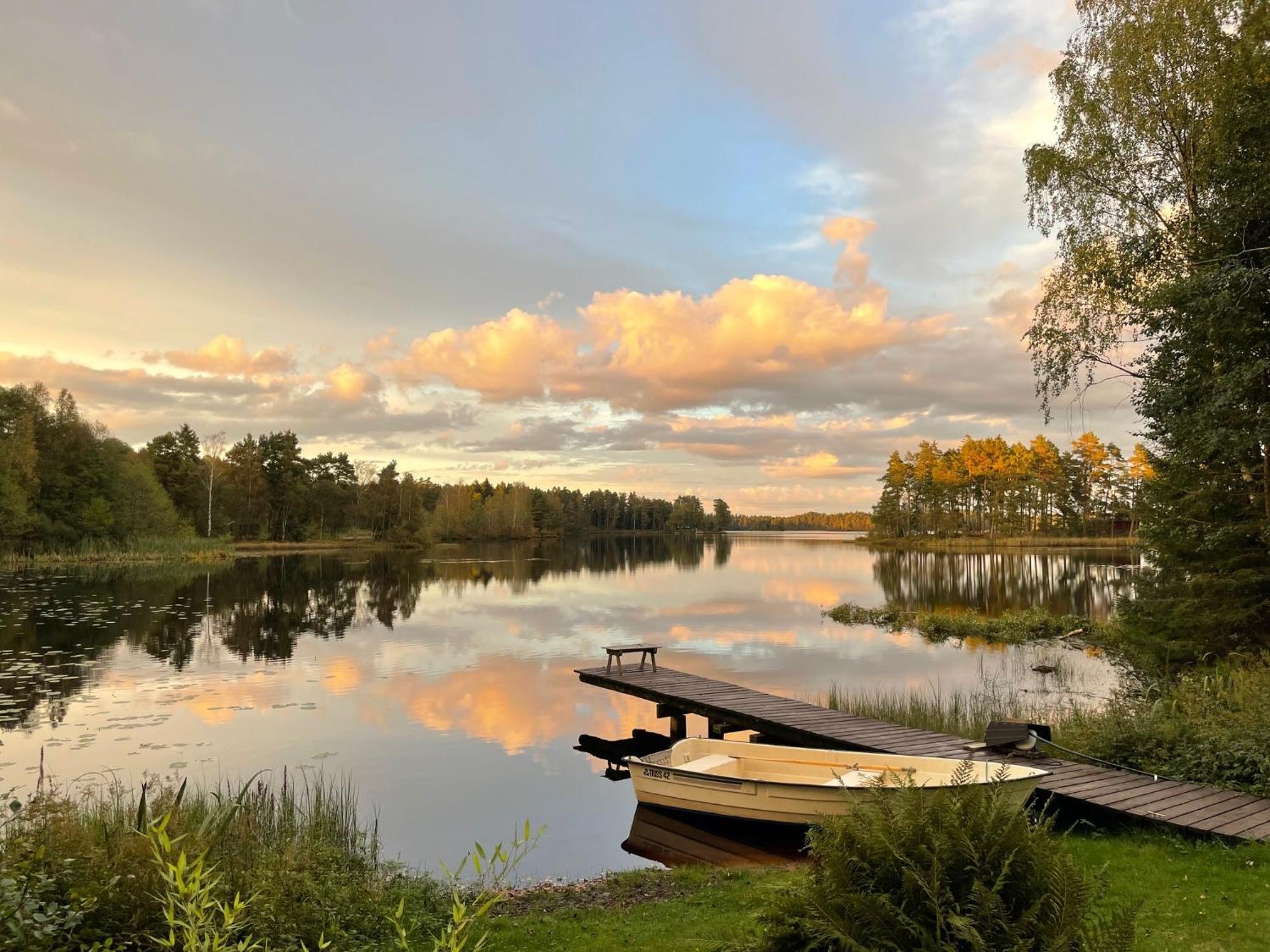 Naturskoent Boende Vid Sjoe Skånes Fagerhult Екстериор снимка